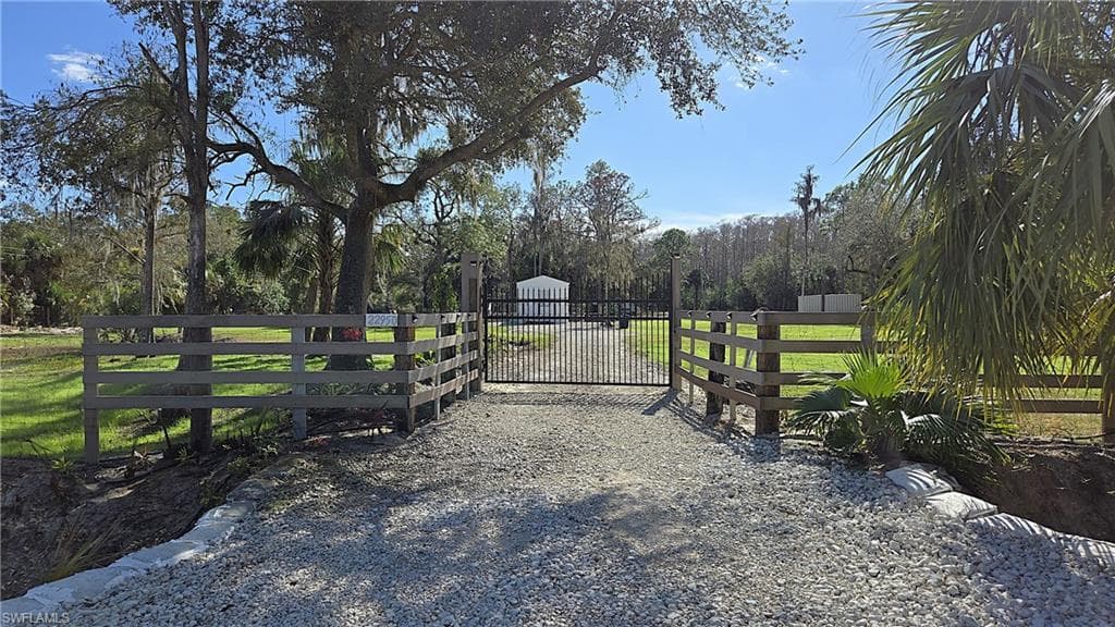 22950 Tinas LN-35