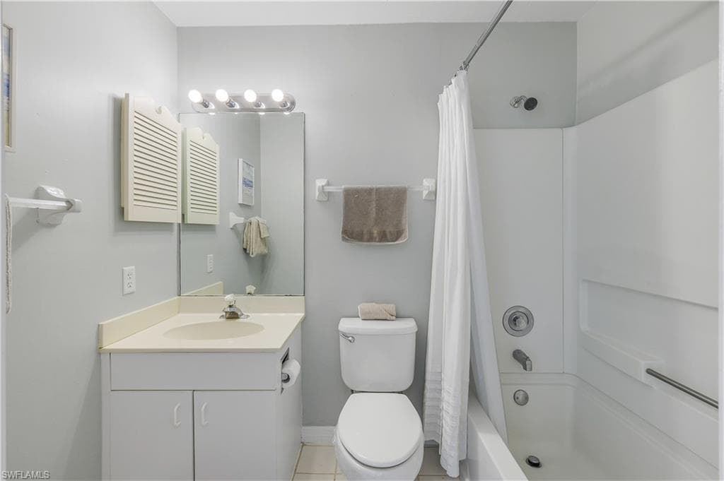12131 Summergate CIR 203-20