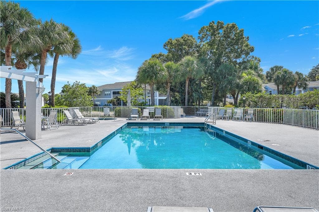 12131 Summergate CIR 203-8