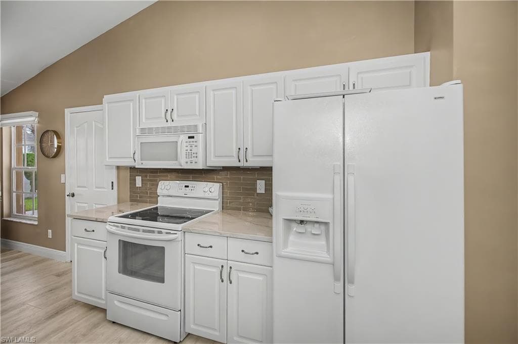 3718 SABAL SPRINGS BLVD-17