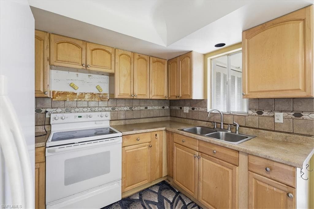 347 Joel BLVD 203-15