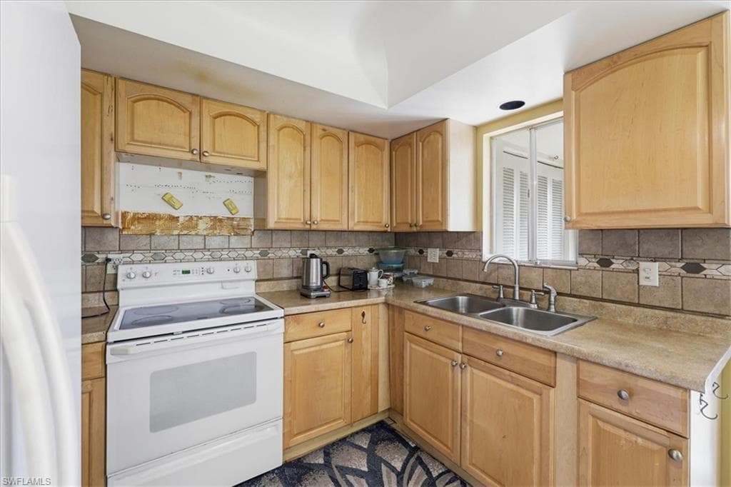 347 Joel BLVD 203-4
