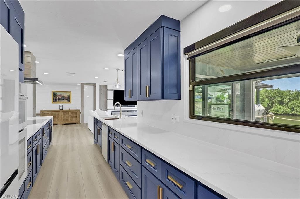 16340 Buccaneer ST-21
