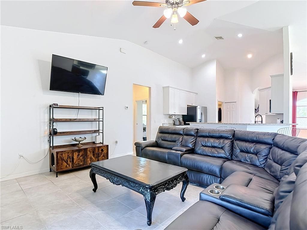 3907 11th ST SW-4
