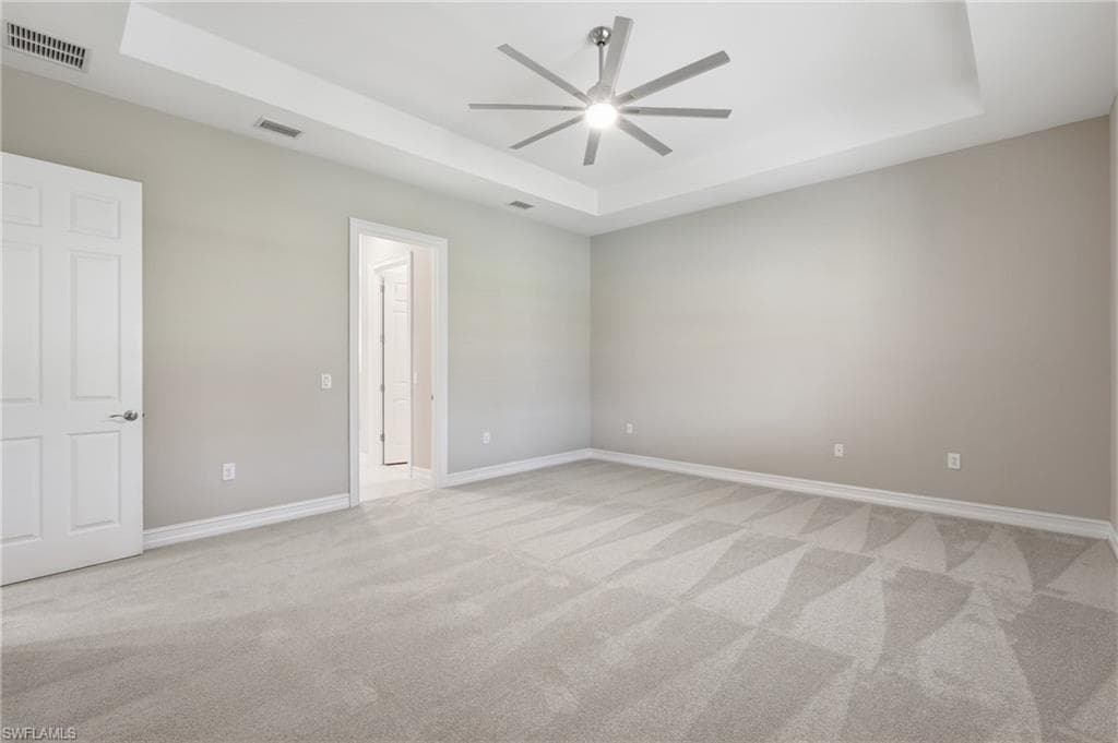 10240 Avonleigh DR-27