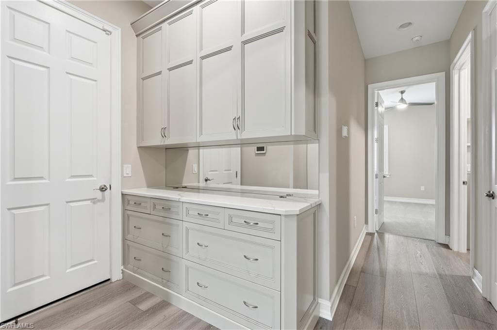 10240 Avonleigh DR-33