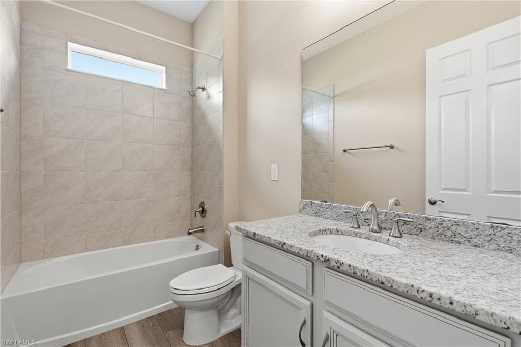 10240 Avonleigh DR-36