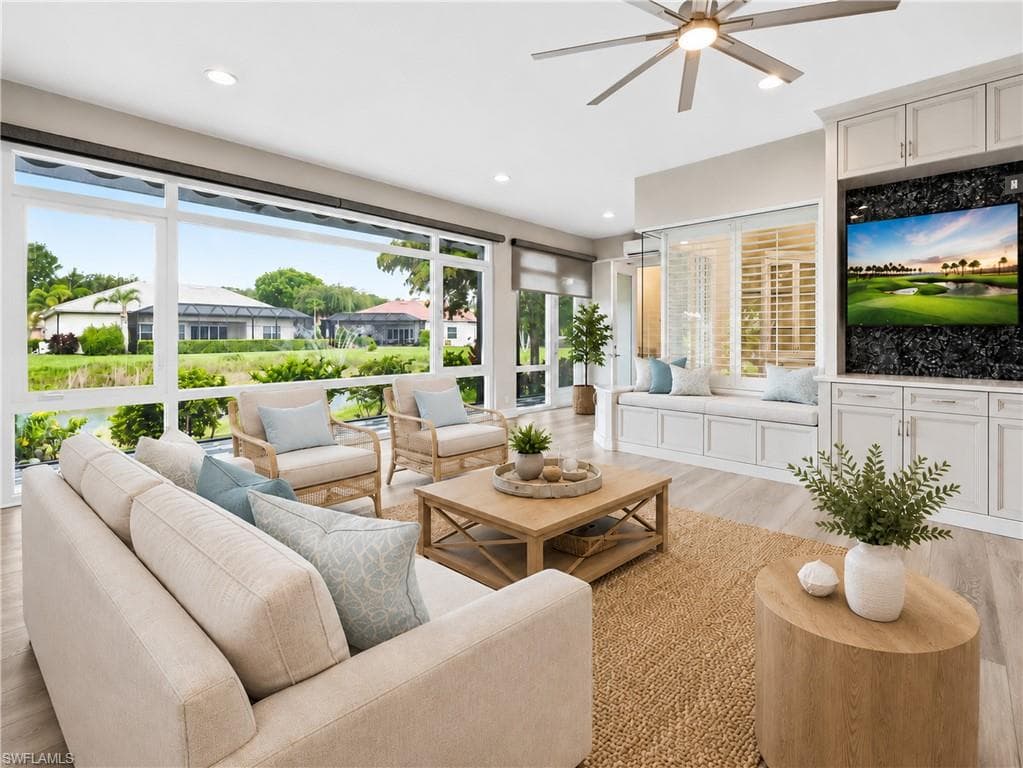 10240 Avonleigh DR-7