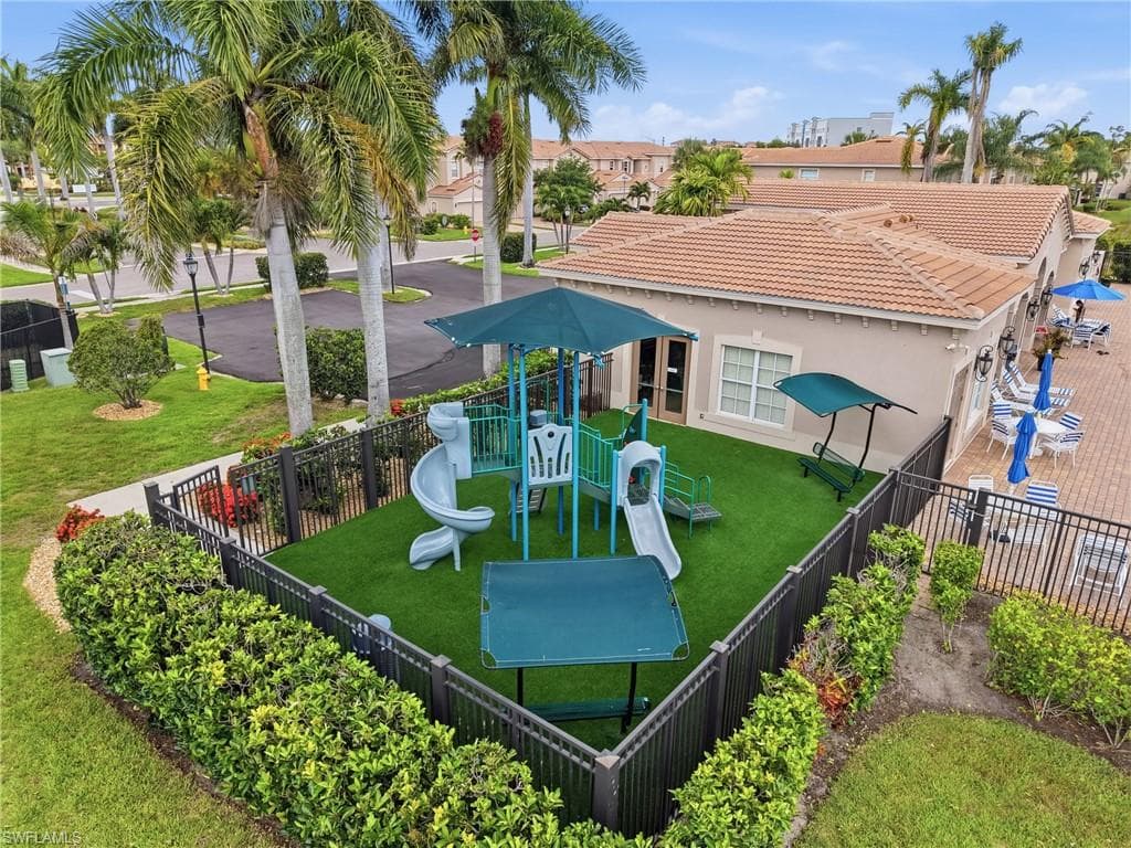 3818 Clearbrook LN-31