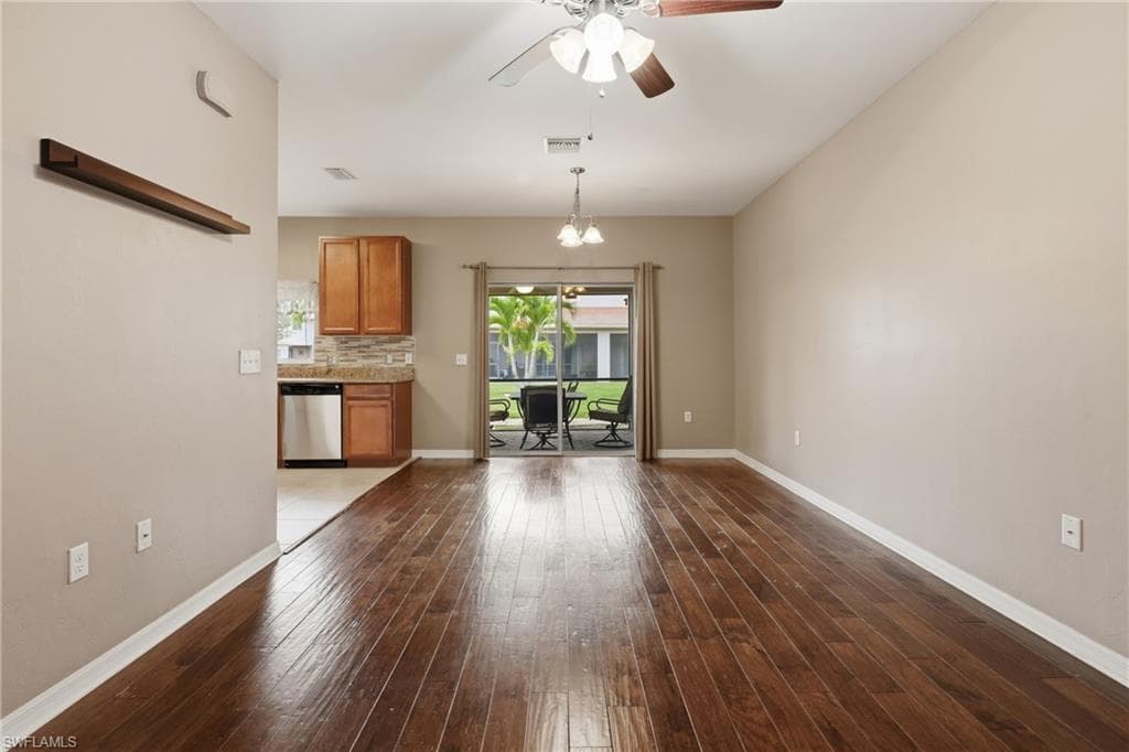 3818 Clearbrook LN-8