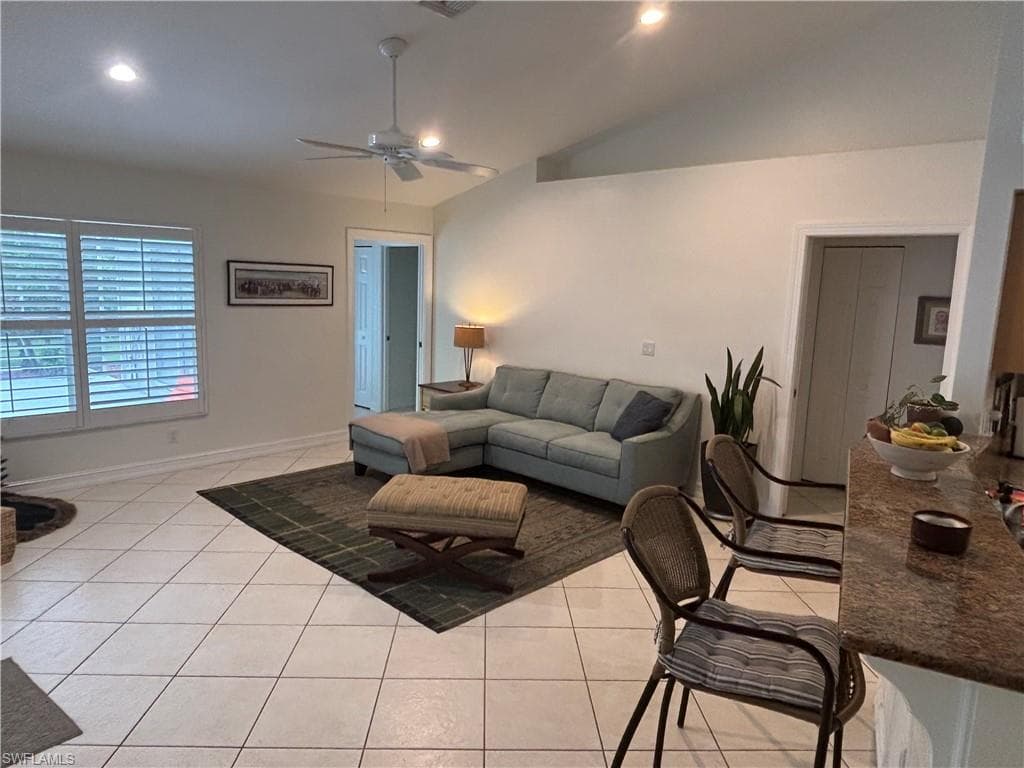 1166 Royal Palm DR-11