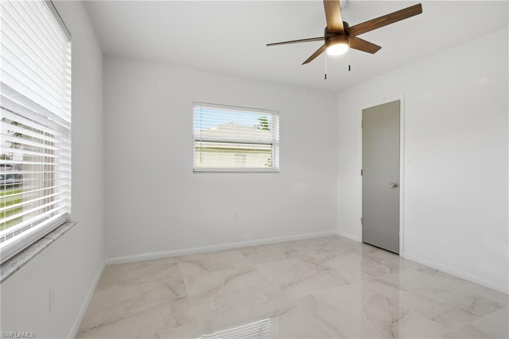 5160 31st AVE SW-32