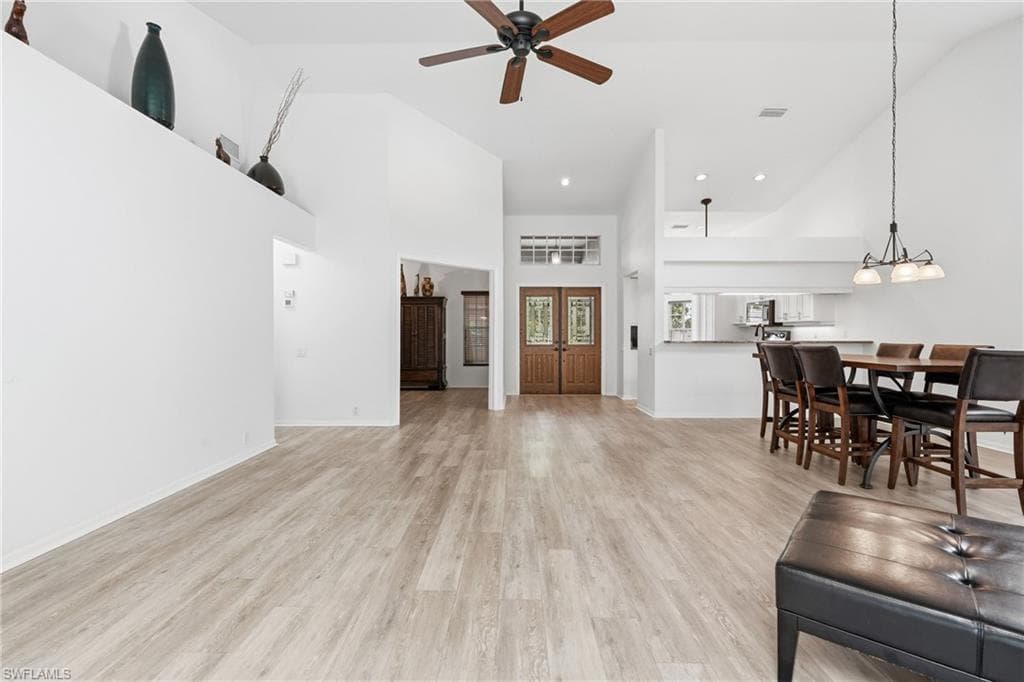 8185 Breton CIR-8