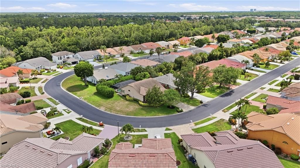 8185 Breton CIR-37