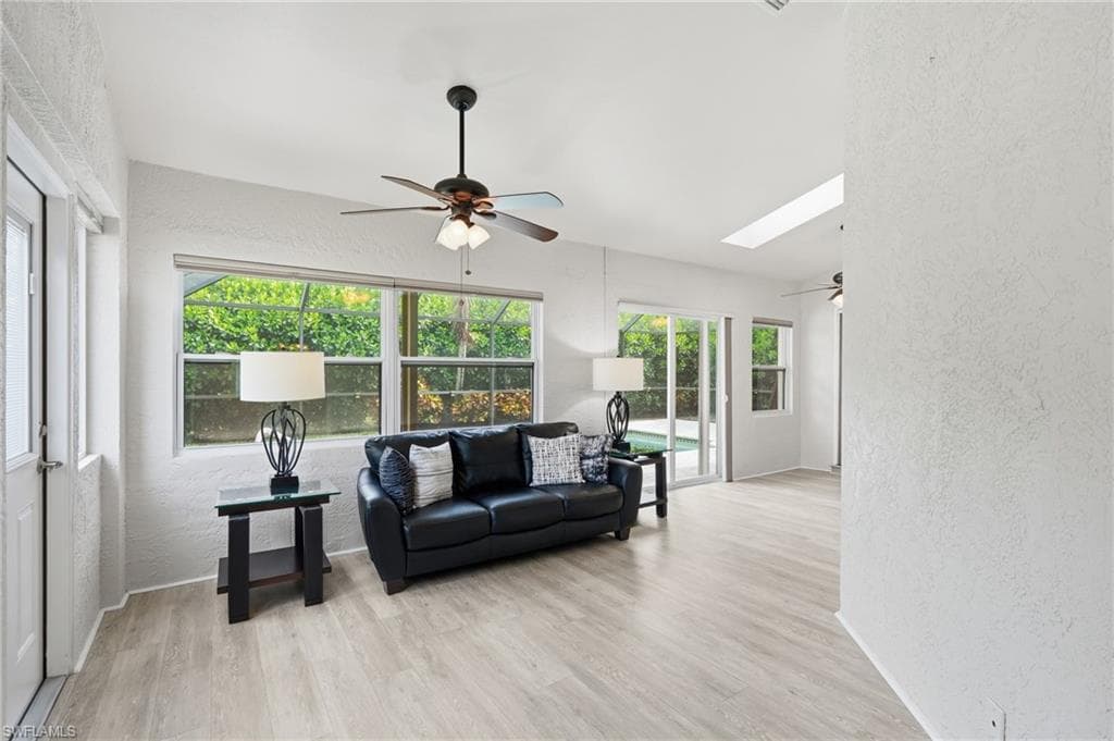 8185 Breton CIR-10