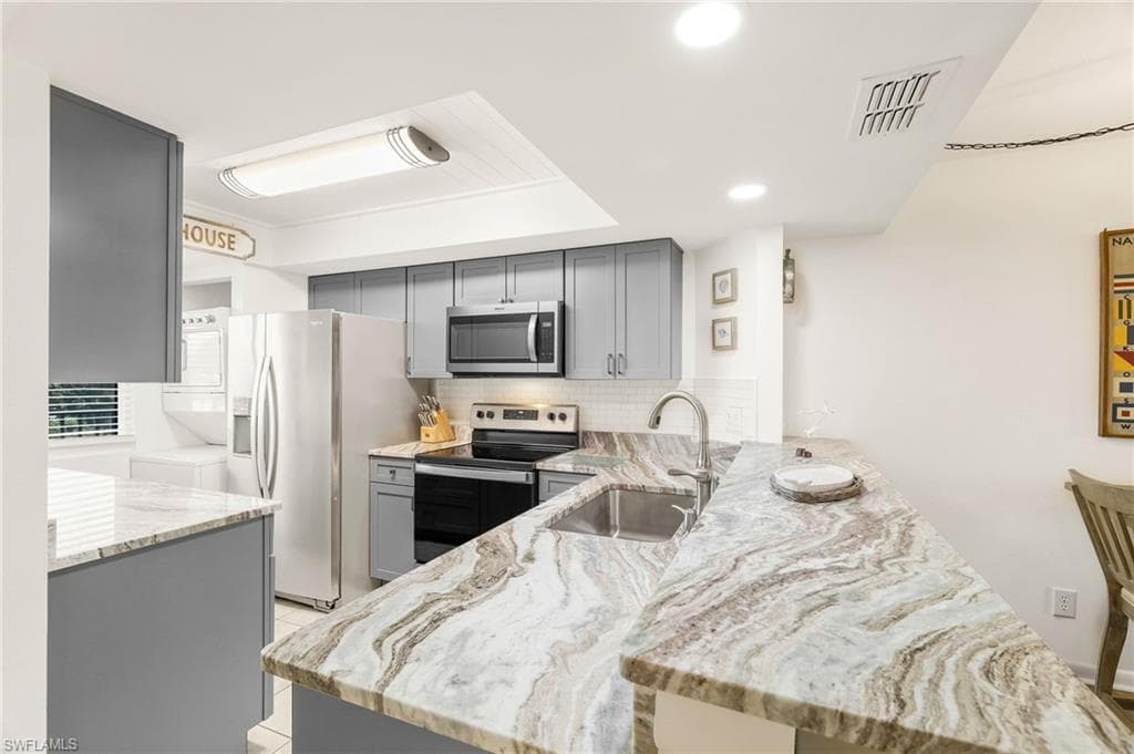 6645 Estero BLVD 305-5