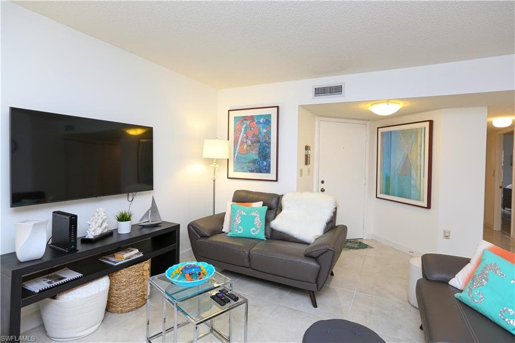 1522 Mainsail DR 2-26