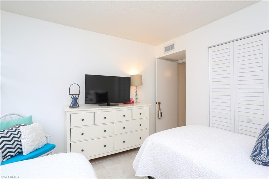 1522 Mainsail DR 2-42
