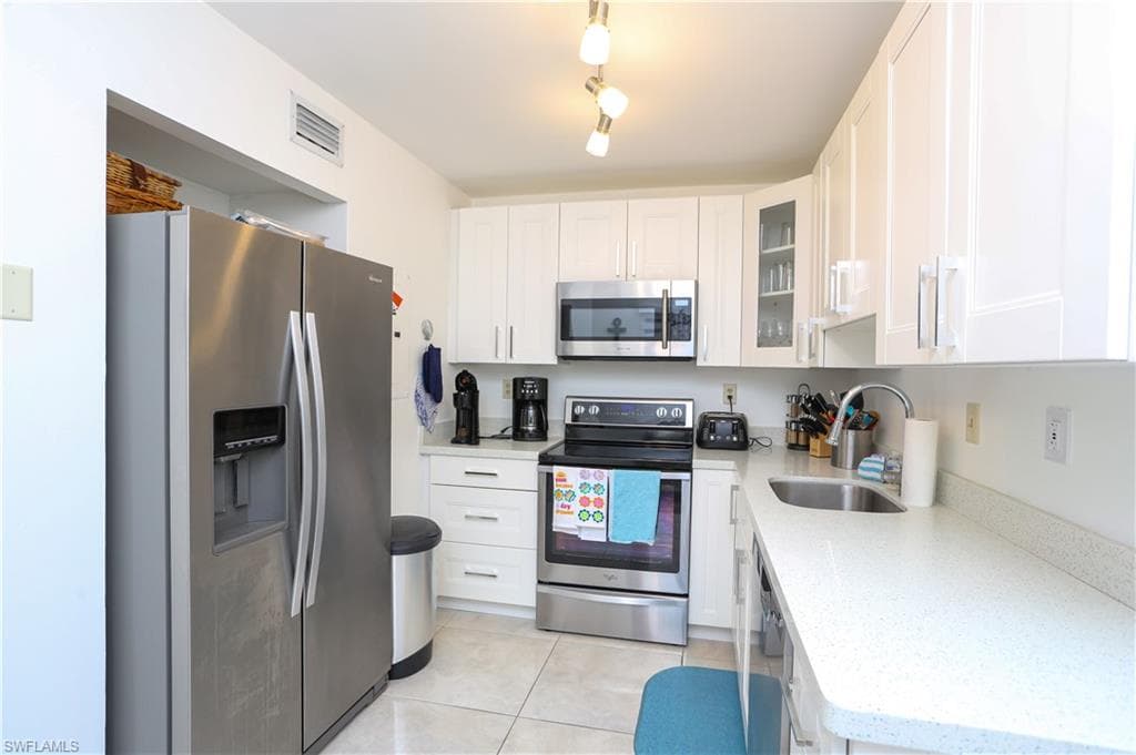1522 Mainsail DR 2-35