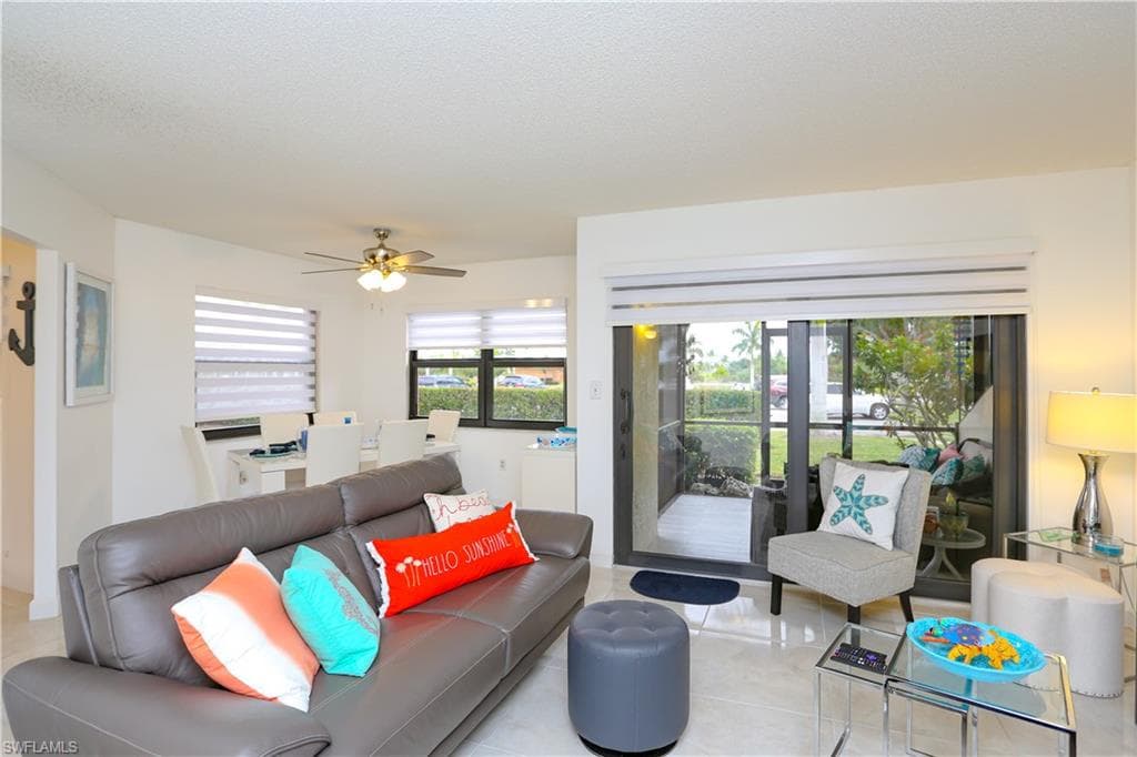 1522 Mainsail DR 2-23