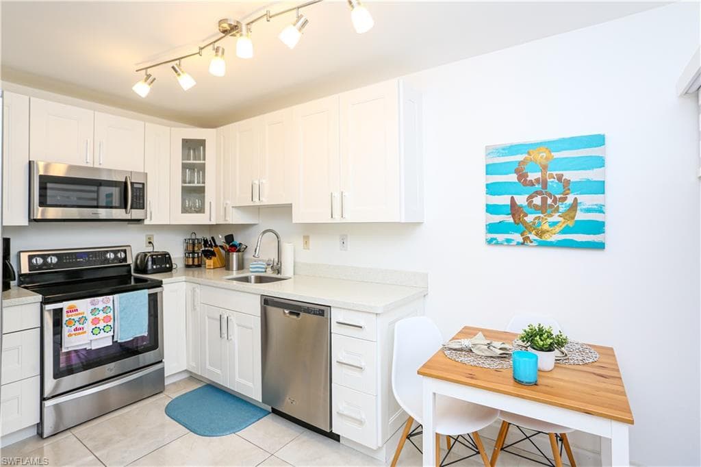 1522 Mainsail DR 2-33