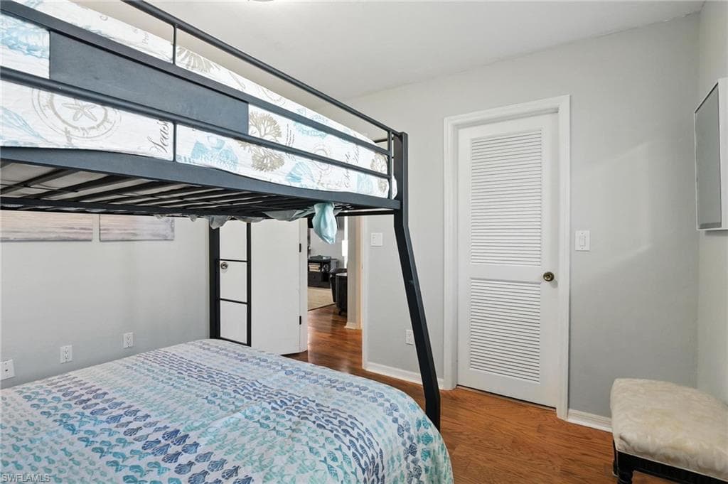 28 SE 12th AVE-26