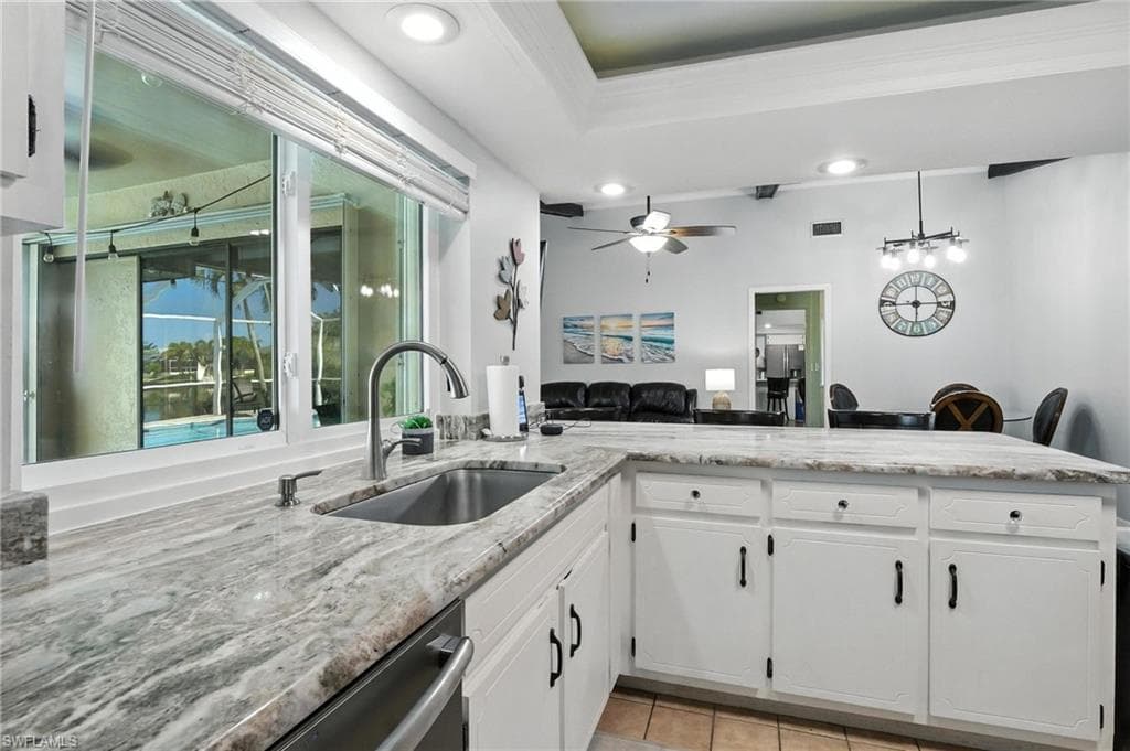 28 SE 12th AVE-11