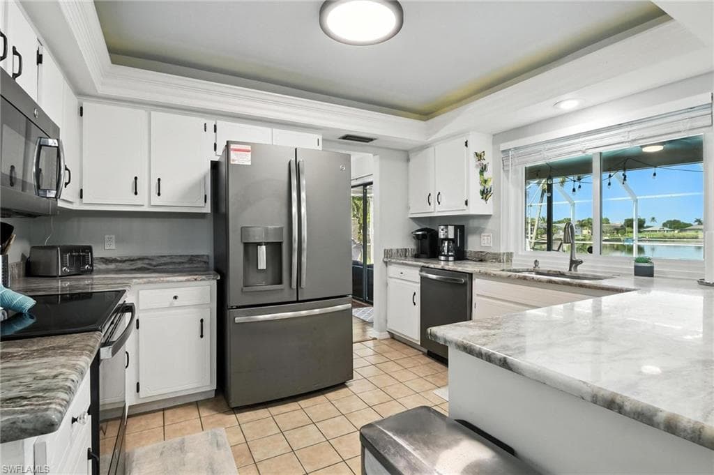 28 SE 12th AVE-13