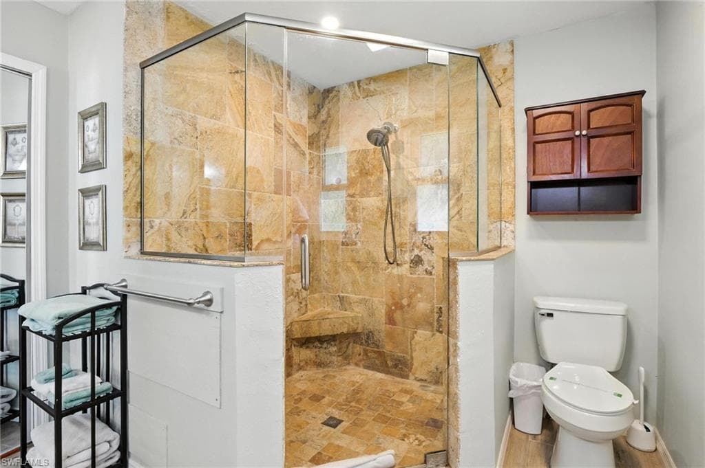 28 SE 12th AVE-34
