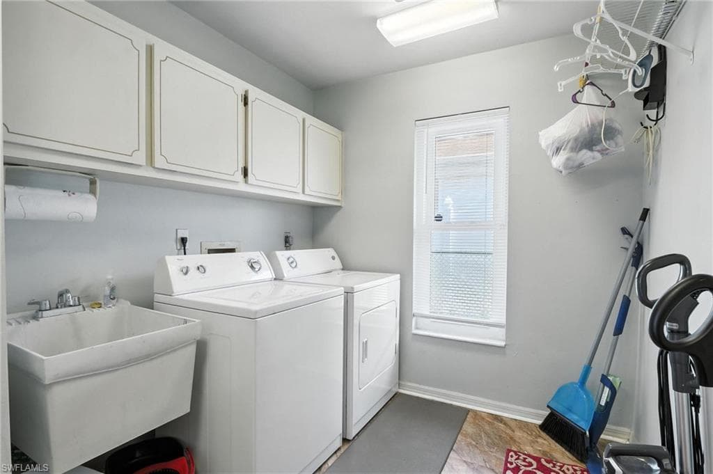 28 SE 12th AVE-28