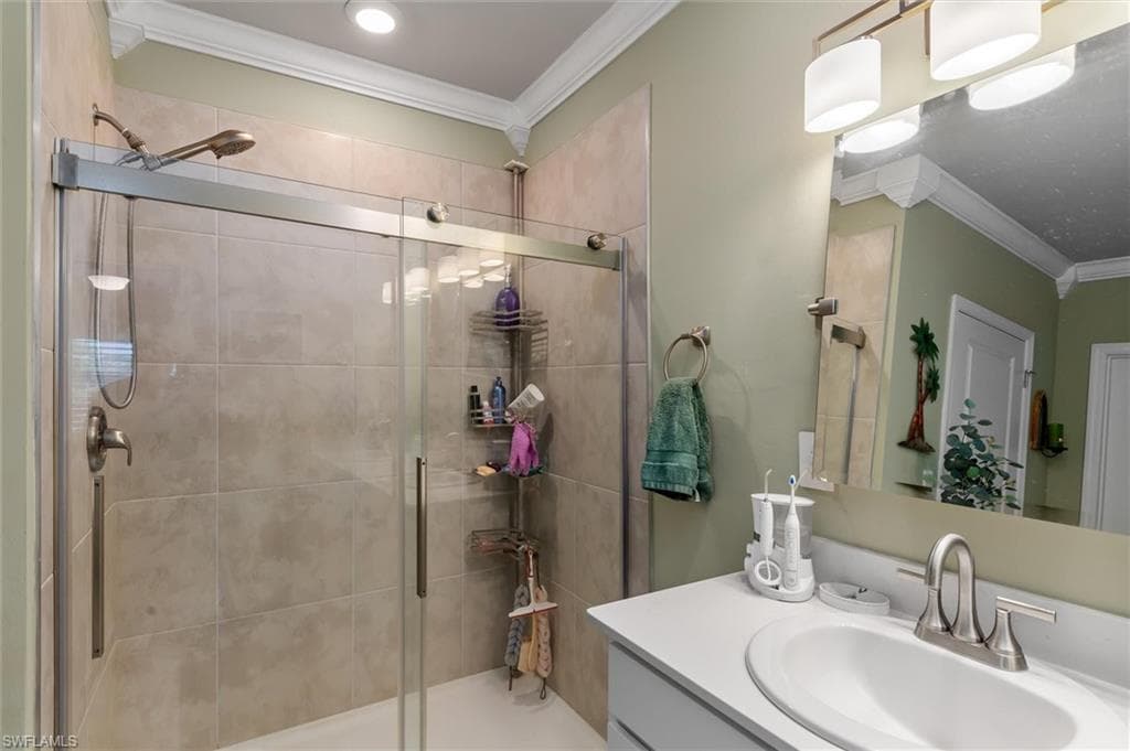 25266 Estrada CIR-17