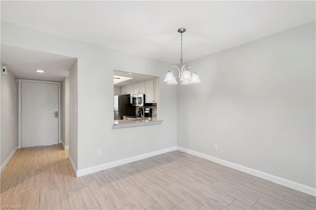 1008 Manatee RD G103-5