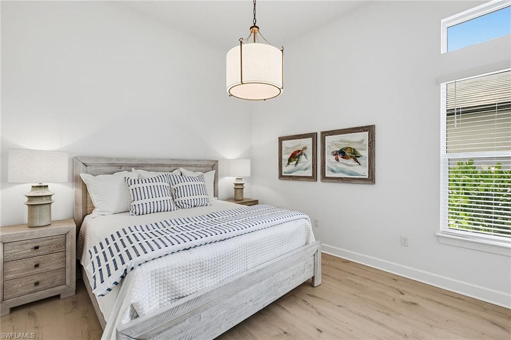 15382 Turin DR-19