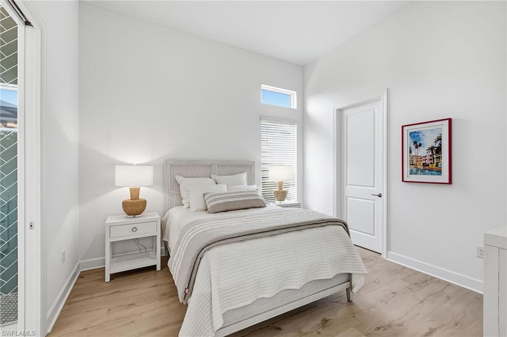 15382 Turin DR-17