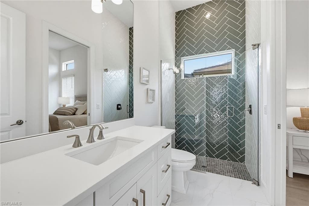 15382 Turin DR-18
