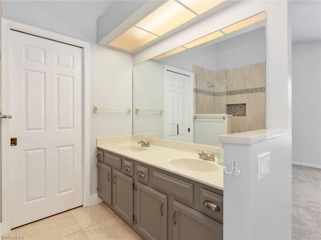 12673 Glen Hollow DR-26