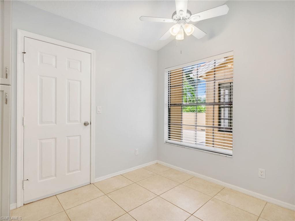 12673 Glen Hollow DR-19