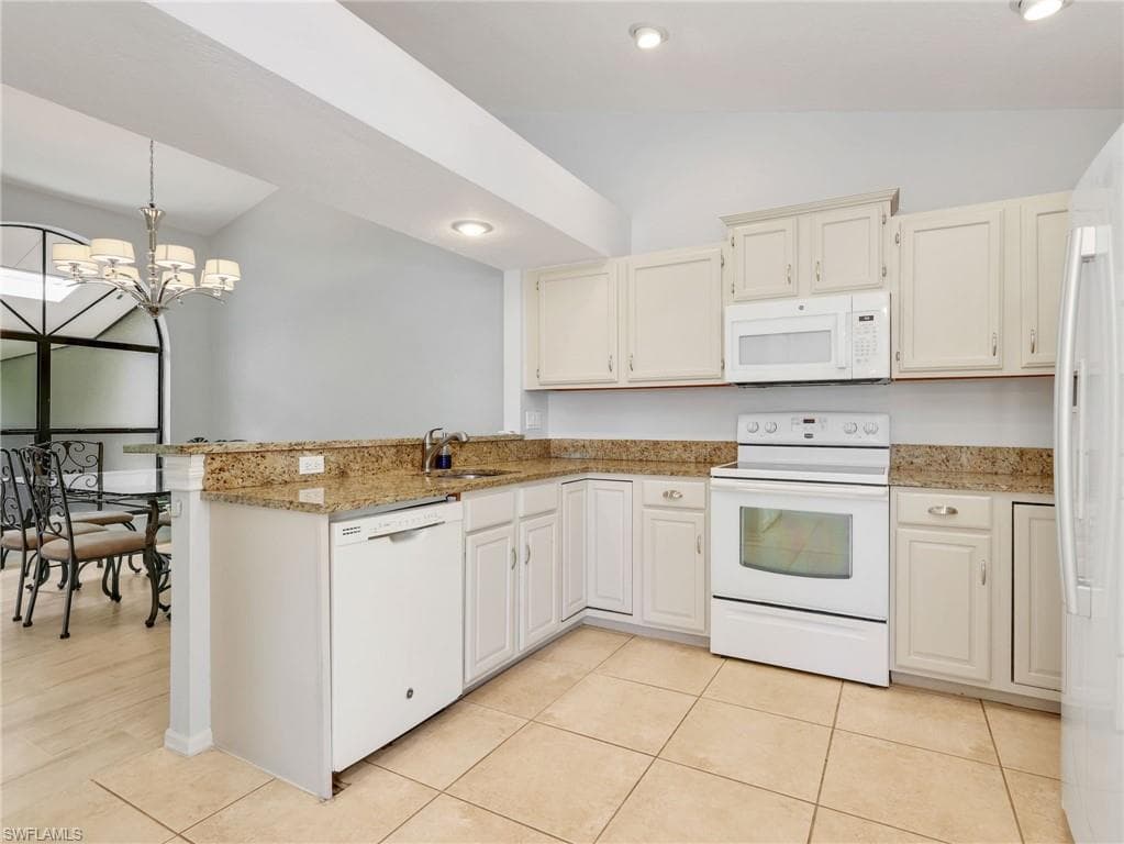 12673 Glen Hollow DR-17