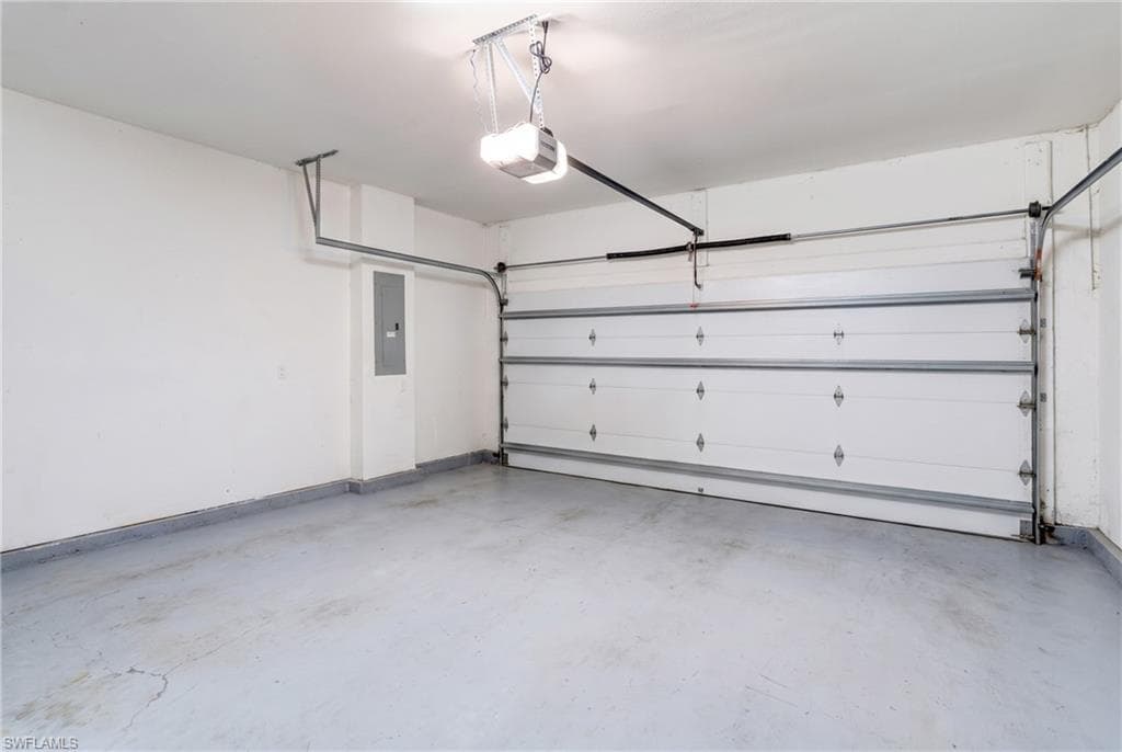 9044 Springview LOOP-28