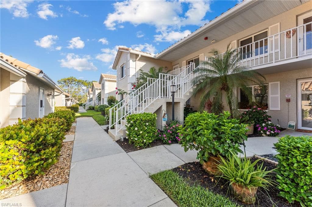 5928 Cranbrook WAY D202-4