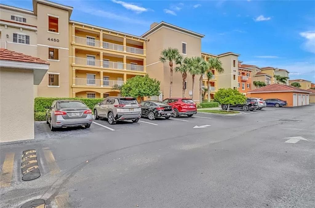 4450 Botanical Place CIR 301-26