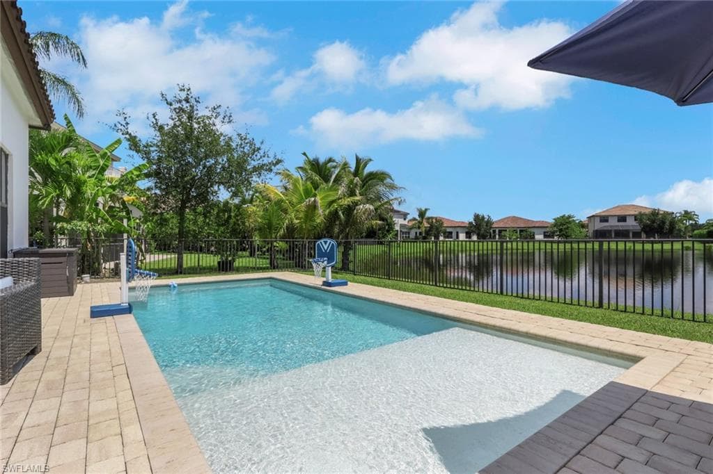 5386 Ferrari AVE-1