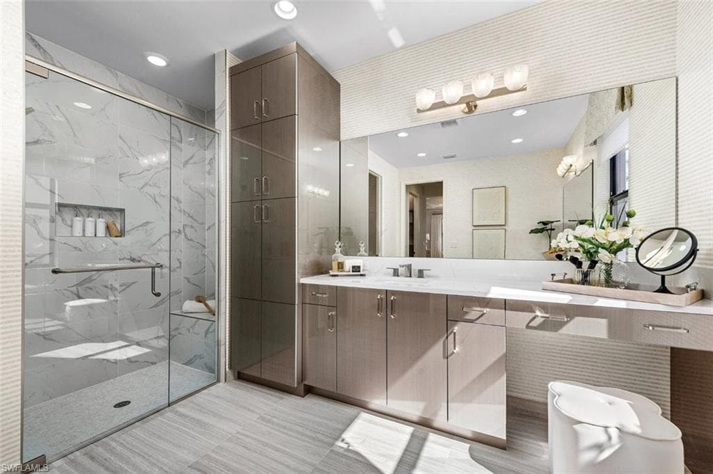 3783 Gilmores PL-6