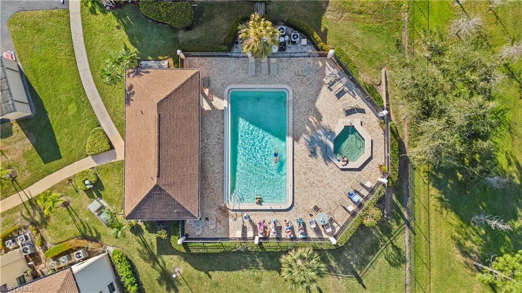 8565 Charter Club CIR 6-35