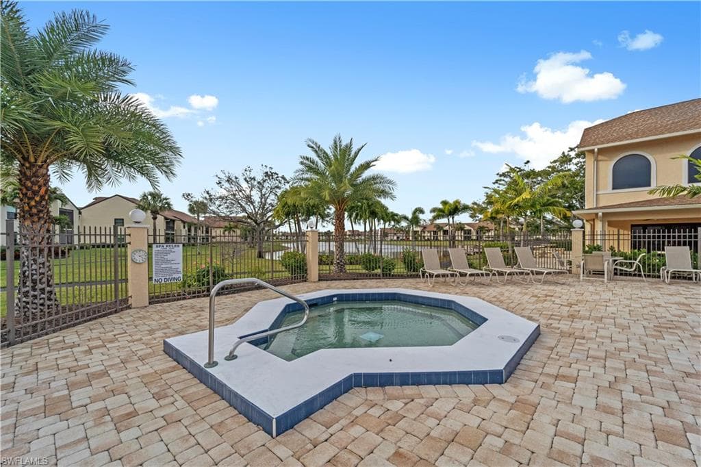 8565 Charter Club CIR 6-29