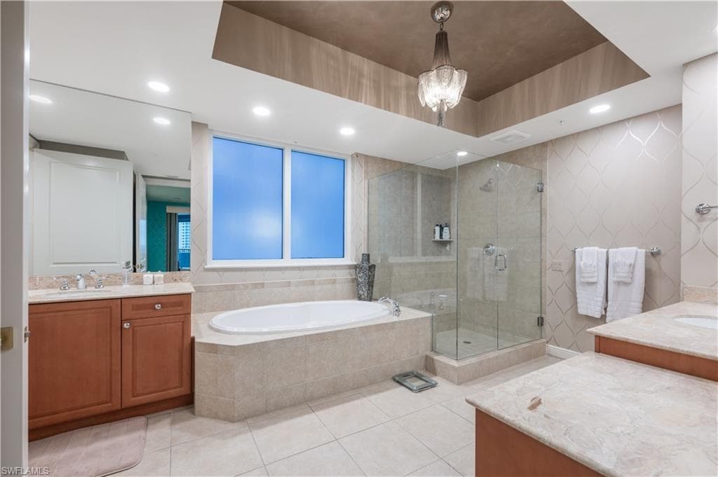 24031 Via Castella DR 1403-17