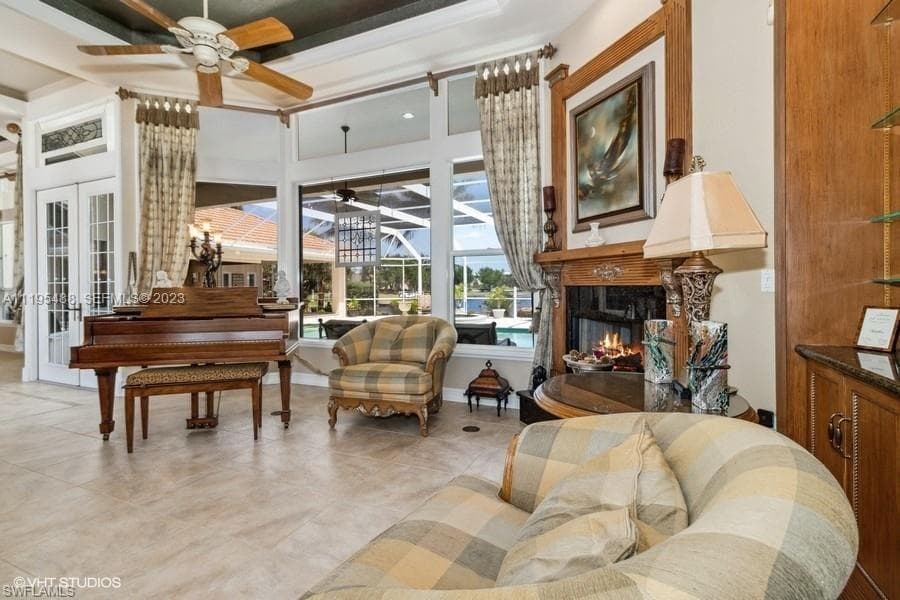 1524 Columbian DR-14