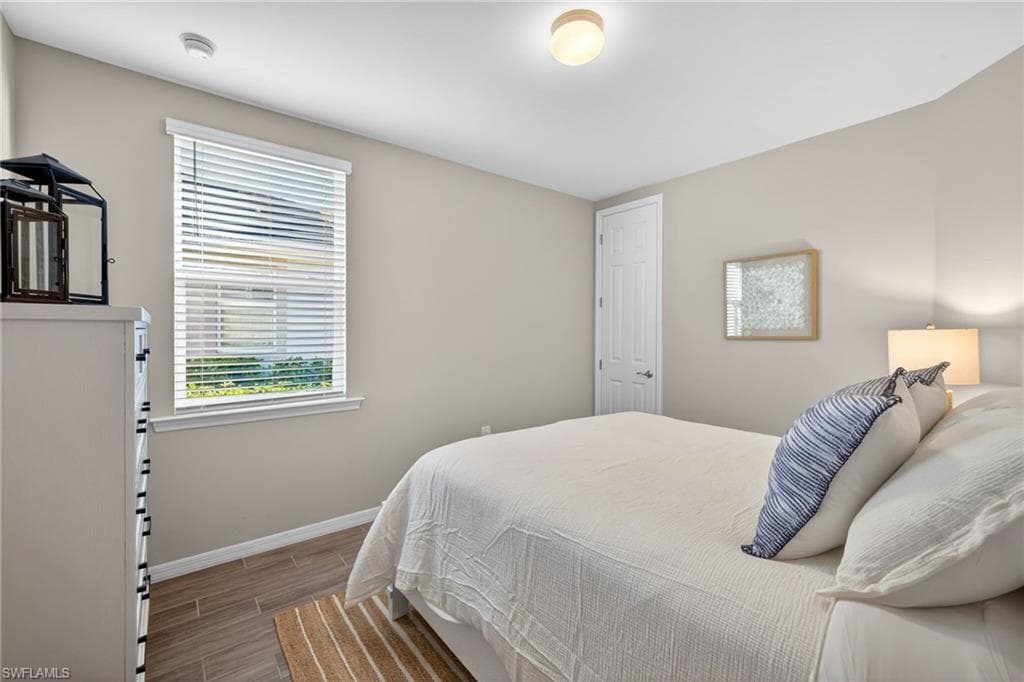14567 Edgewater CIR-22