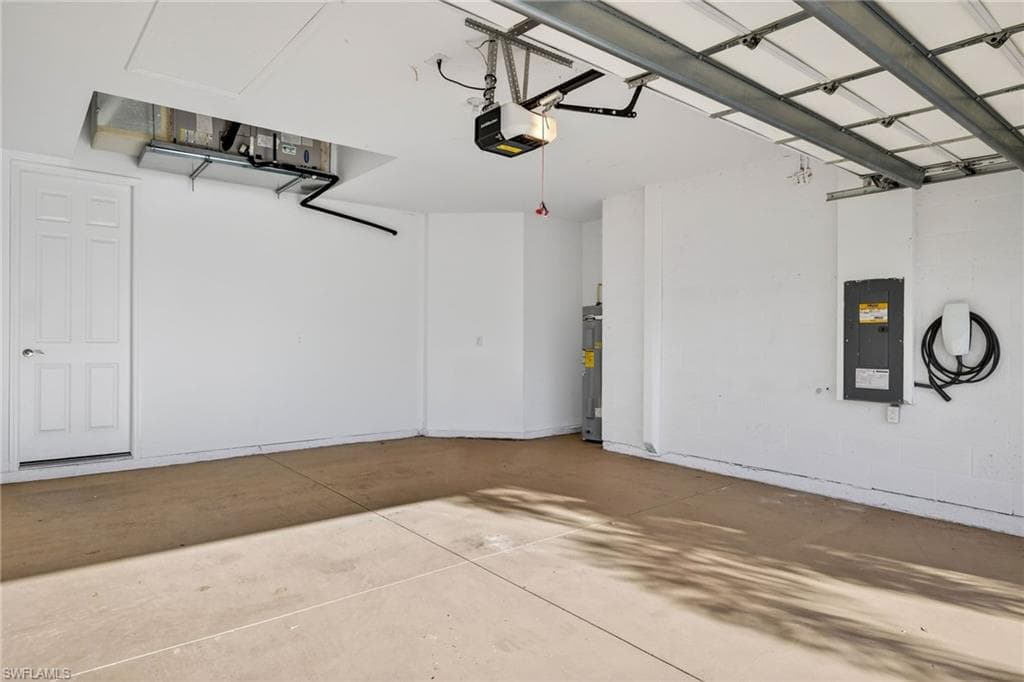 14567 Edgewater CIR-27