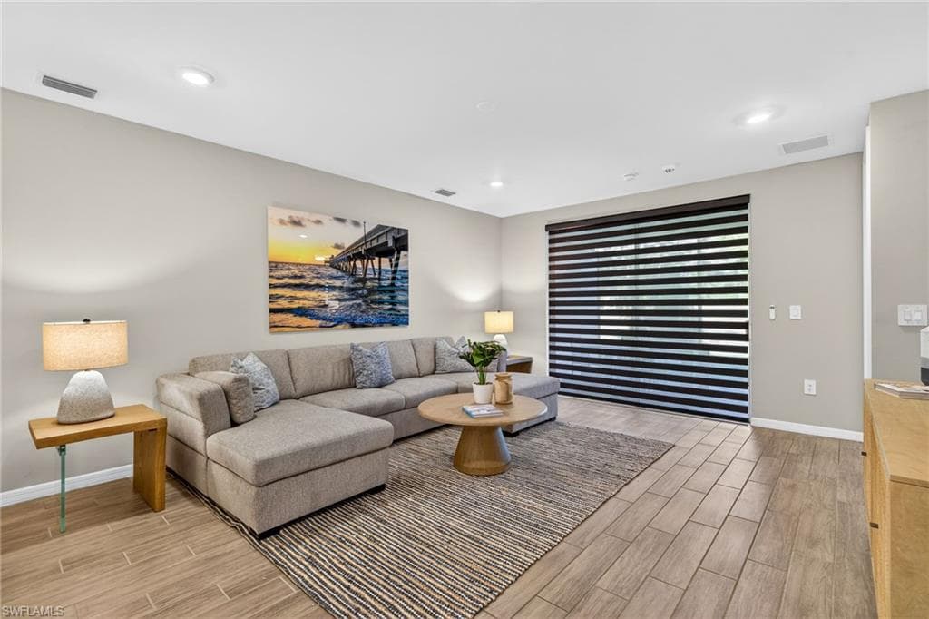 14567 Edgewater CIR-4